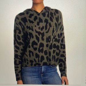 Skull Cashmere Cheetah print hoodie Size medium NWOT olive green